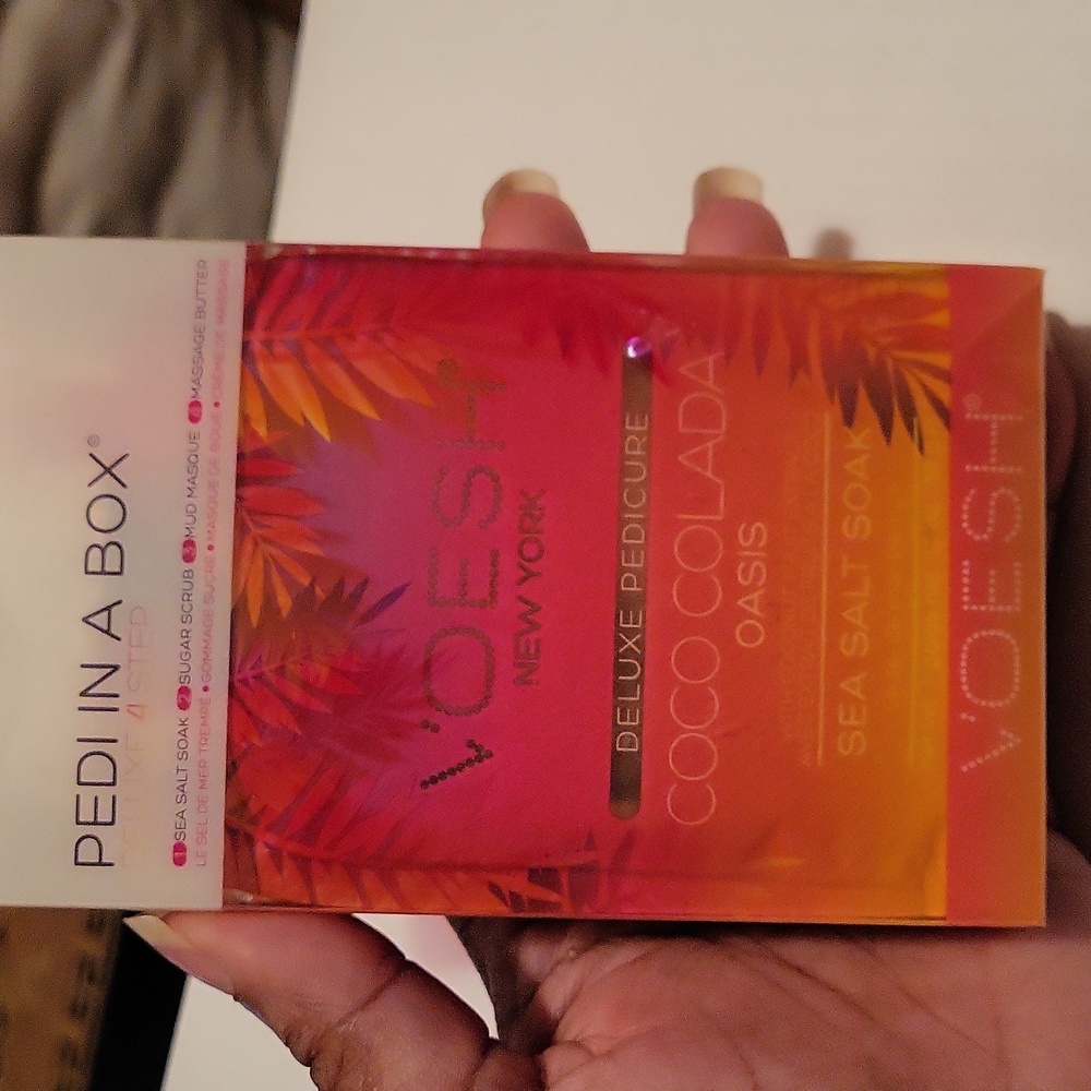 Voesh Pedi In A Box Deluxe Pedicure Kit Coco Colada Oasis